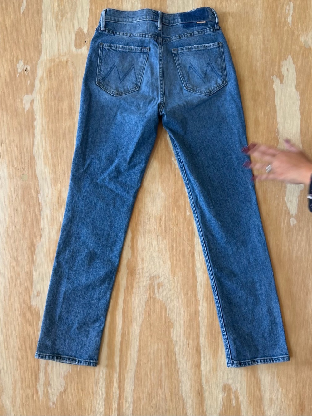 MOTHER The Dazzler Flood Mid rise Denim Jeans - Picture 2 of 13